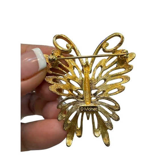 Monet Butterfly Brooch Dimensional Bright Gold Plate Pierced Collectible Vintage - Picture 2 of 2